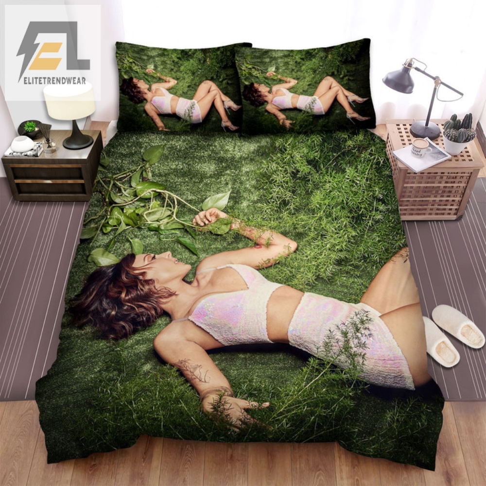 Sleep Like A Champ With Amanda Shires Grass Bedding Set