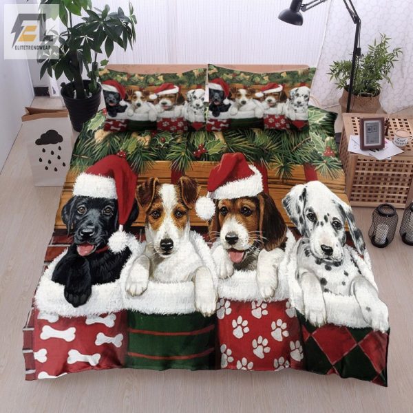 Snuggly Paws Funny Christmas Dogs In Socks Duvet Set elitetrendwear 1