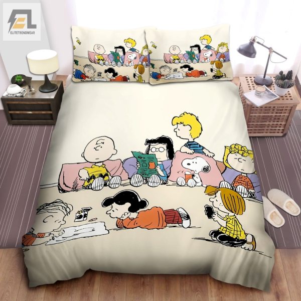 Quirky Peanuts Pals Duvet Set Cozy Comfort Comic Charm elitetrendwear 1