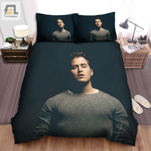 Cozy Up With Mike Posner Hilarious Portrait Duvet Set elitetrendwear 1