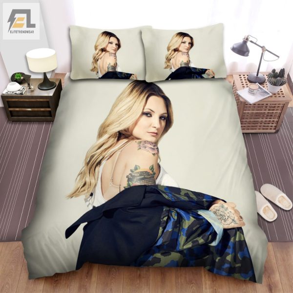 Snuggle With Julia Comfy Pose Duvet Sets For Cozy Nights elitetrendwear 1