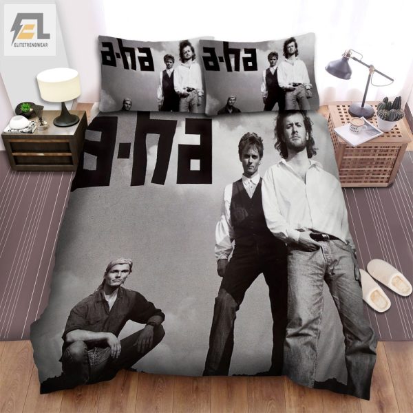 Snuggle With Aha Witty Duvet For Devoted Fans elitetrendwear 1